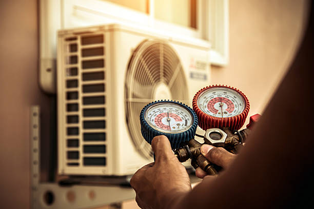Professional Hvac technician working in Blacksburg, VA